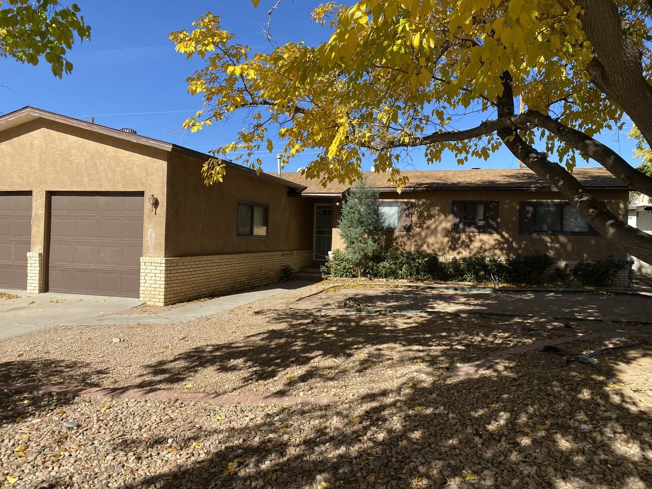 9509 Dona Marguerita Ave Ne - Photo 2 of 20