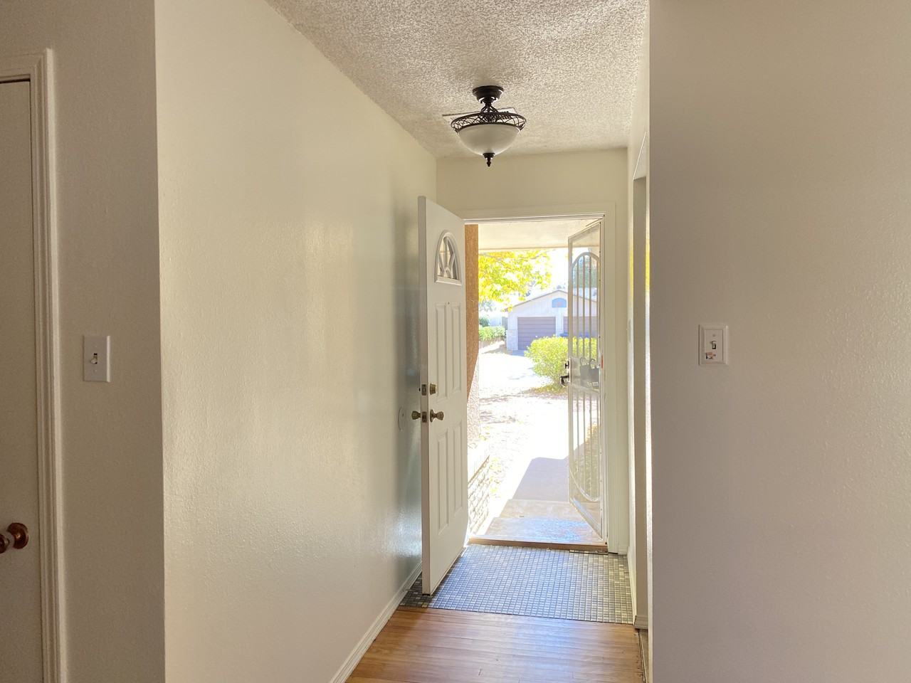 9509 Dona Marguerita Ave Ne - Photo 3 of 20