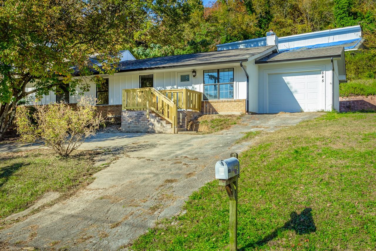 845 Donaldson Road - Photo 2 of 30