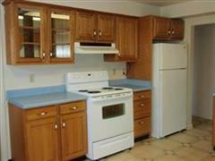 7424 Waller Rd E - Photo 3 of 11