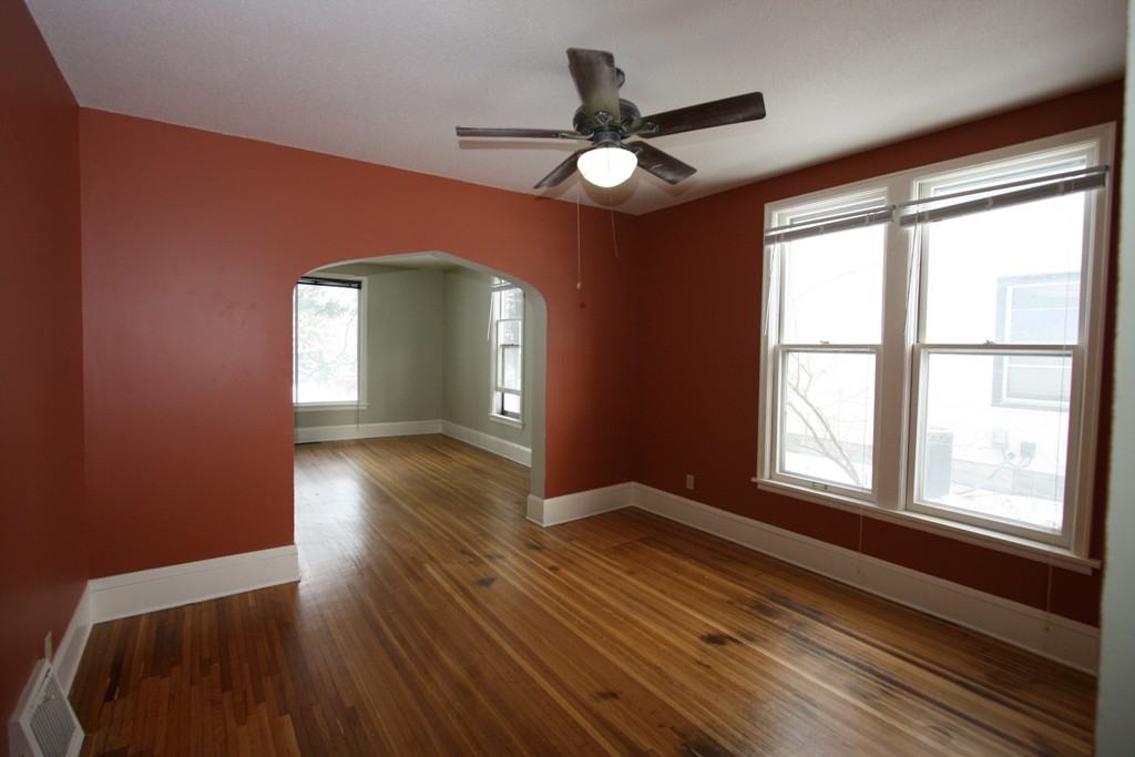 1908 Roblyn Ave #1 - Photo 6 of 9