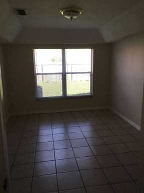 5465 Wood Crossing St - Photo 3 of 12