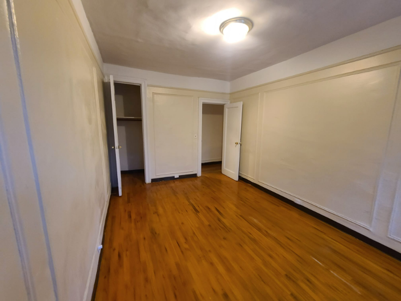2500 Heath Ave - Photo 2 of 9