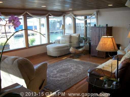 1893 N Jantzen Ave - Photo 2 of 9