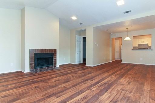 929 Castleglen Dr - Photo 3 of 3