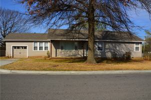 featured image of 726 S Apple St #1