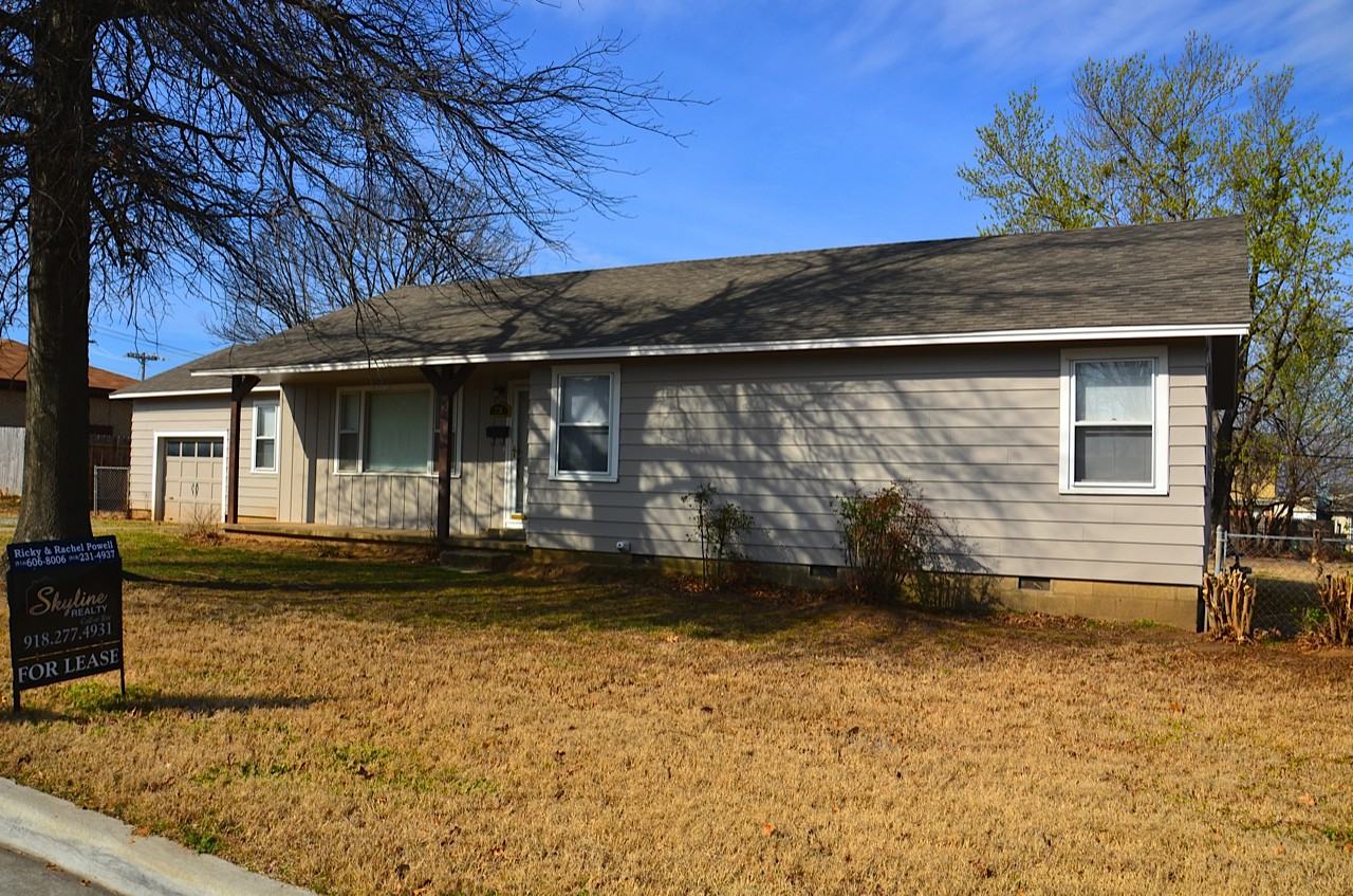726 S Apple St #1 - Photo 2 of 23