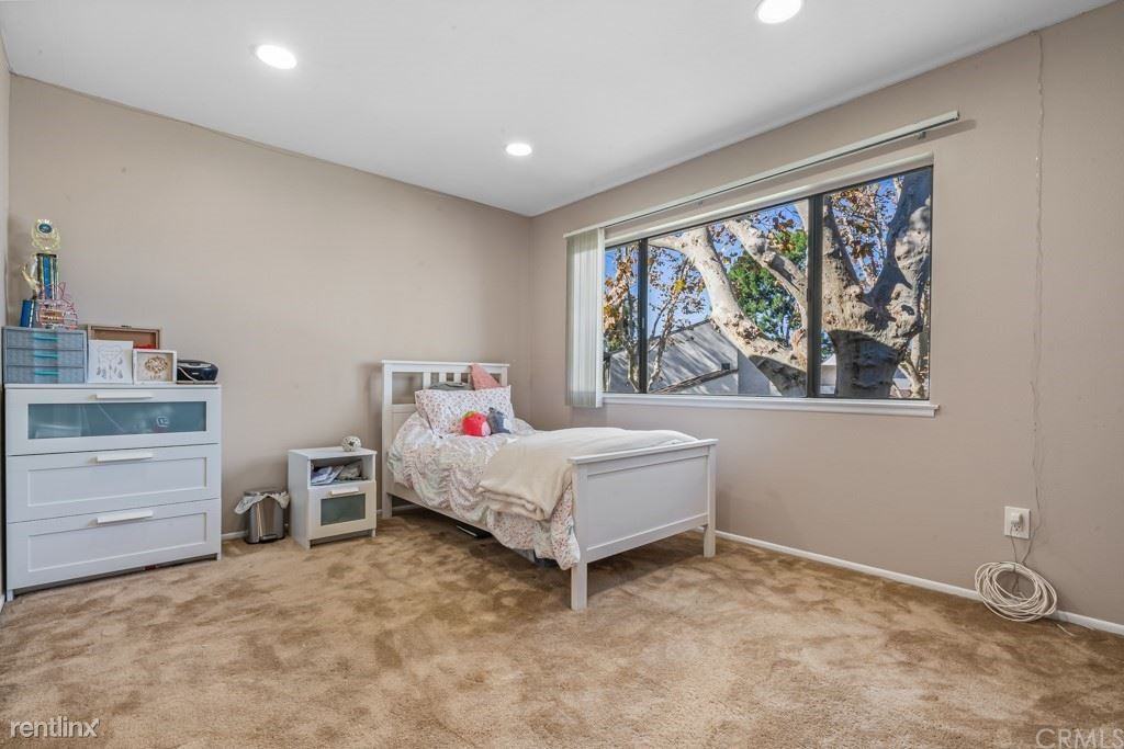 3009 E Via Taranto - Photo 2 of 8