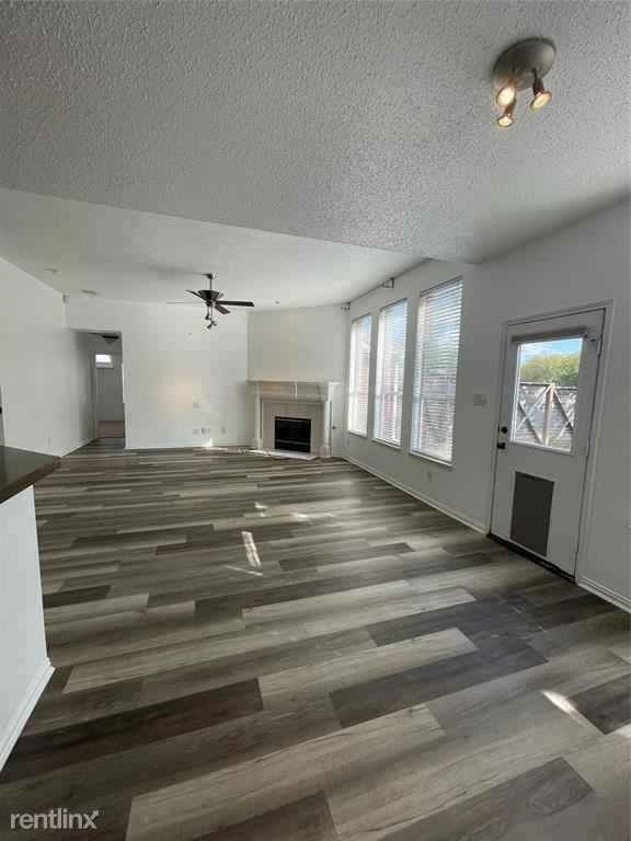 9701 Spring Dr - Photo 3 of 16