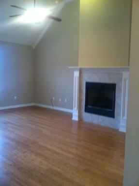 3895 Edgewater Dr - Photo 3 of 14