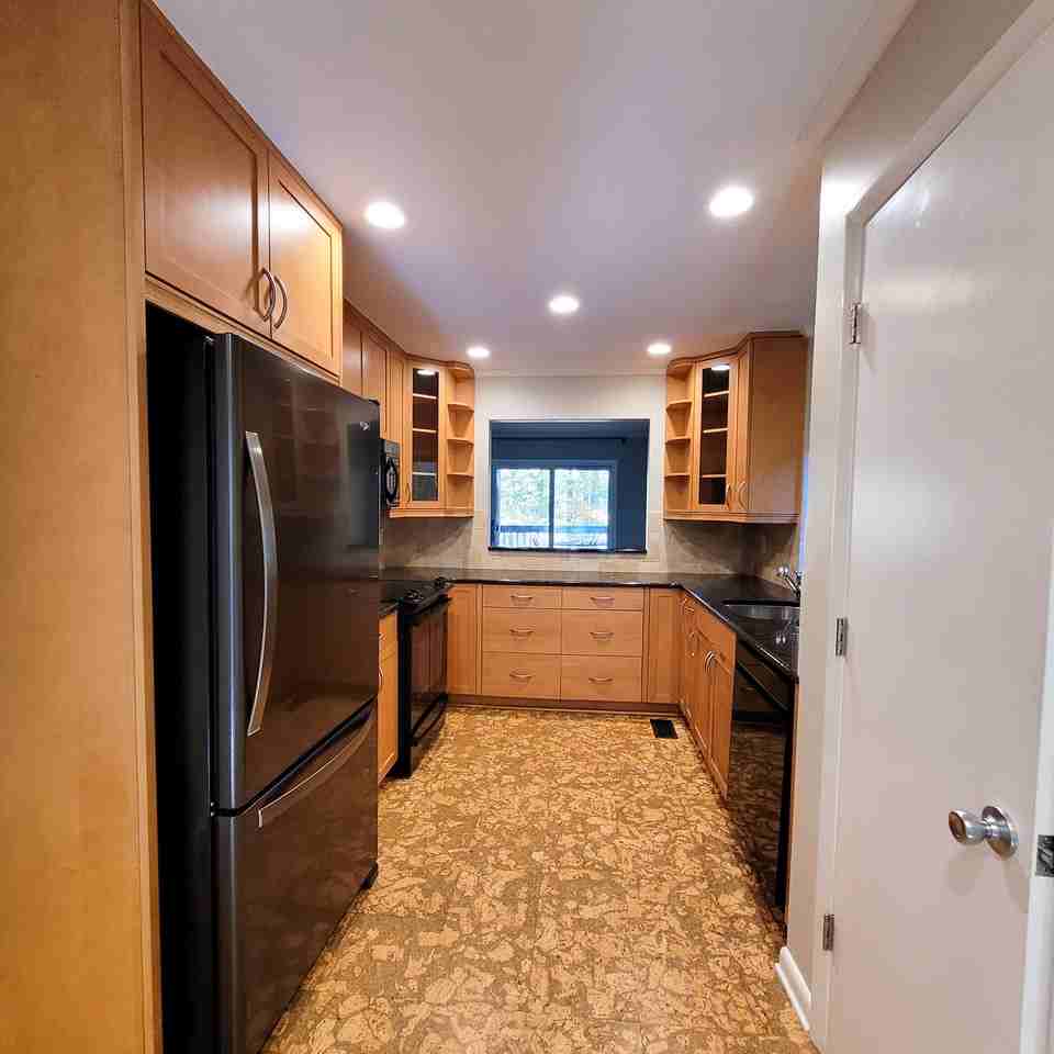77 Stoneridge Rd - Photo 3 of 28