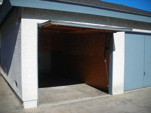 10719 Walnut St - Photo 2 of 17