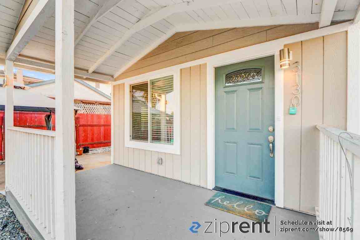 3130 40th St - Photo 2 of 12