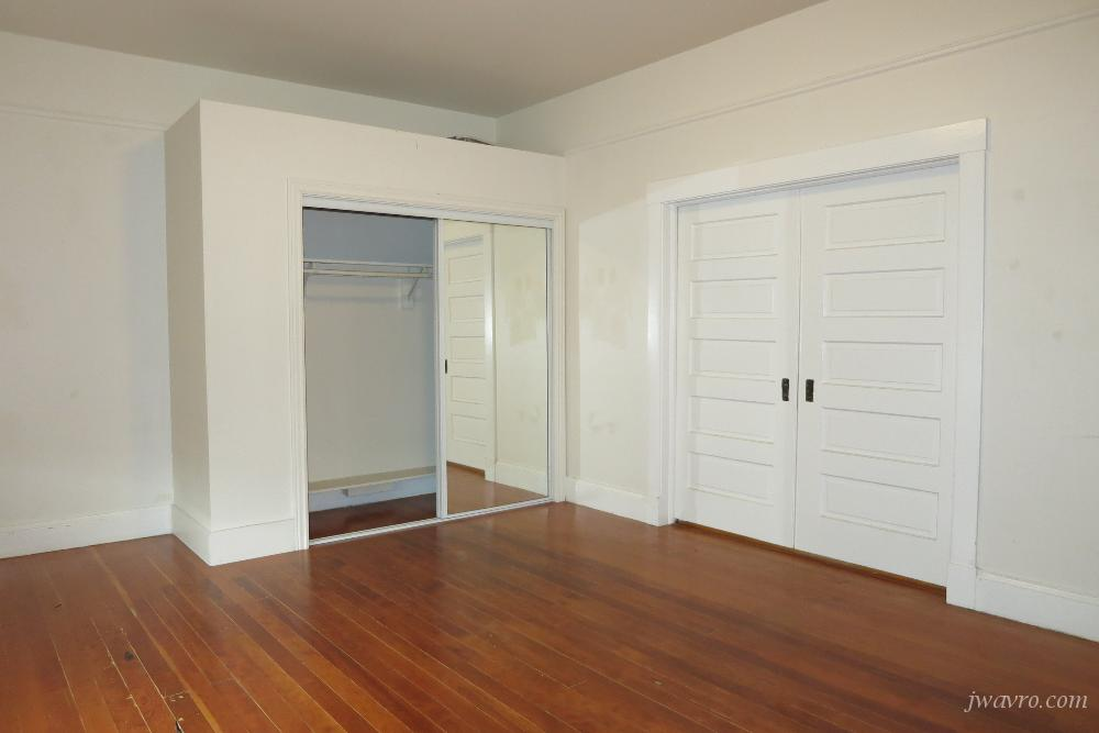 2205 Lombard St - Photo 3 of 8