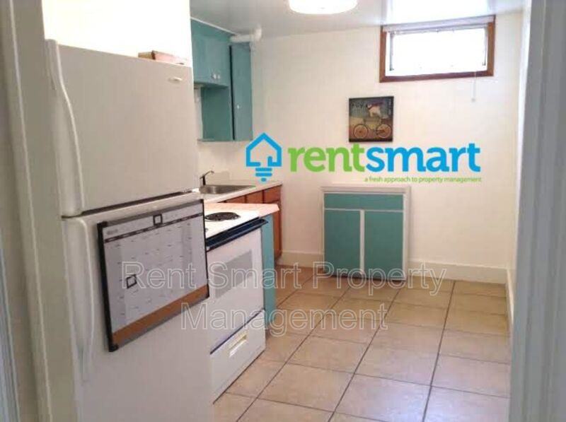 228 Hastings Ave - Photo 3 of 9