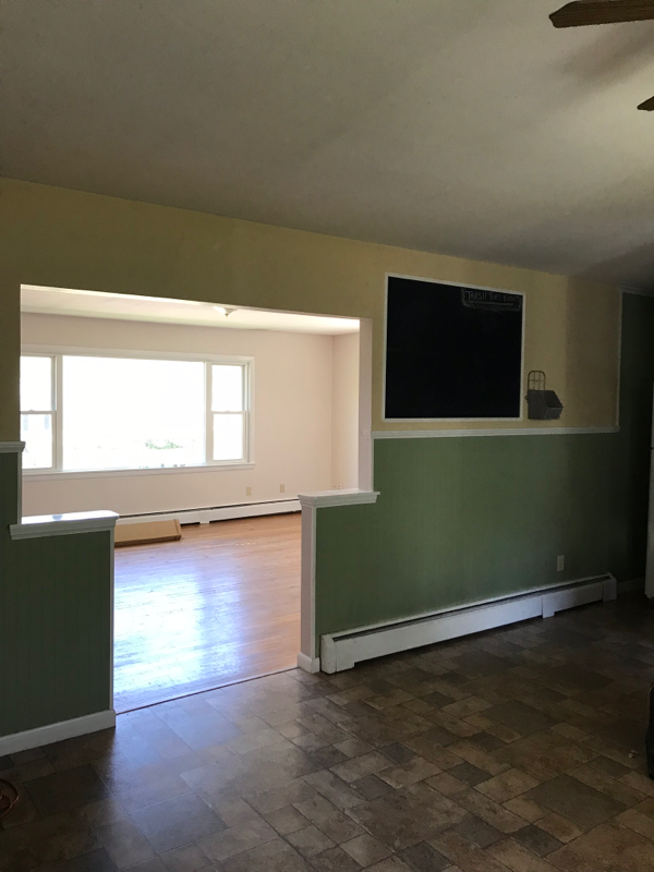 189 Russell St - Photo 2 of 8