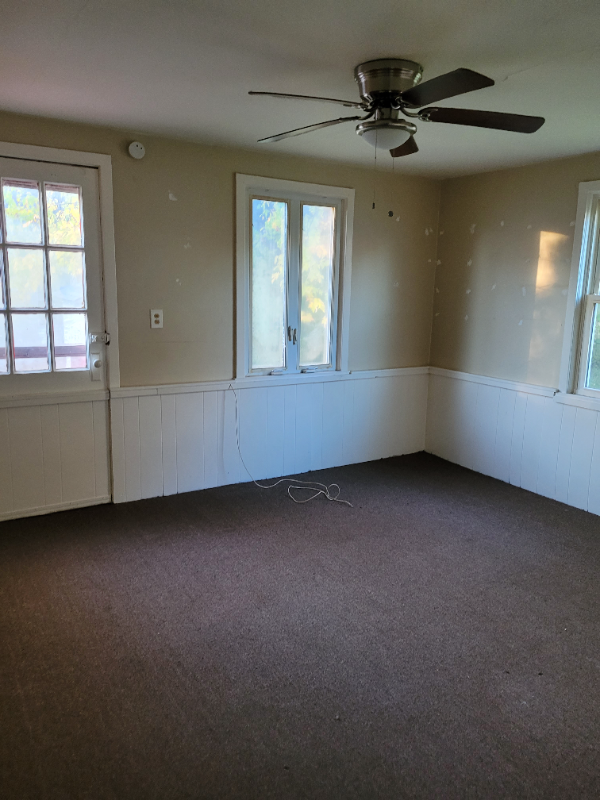 35 Thoreau Ct - Photo 3 of 4