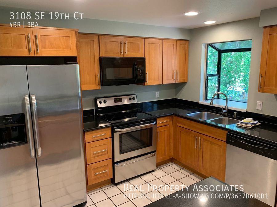 3108 Se 19th Ct - Photo 3 of 29