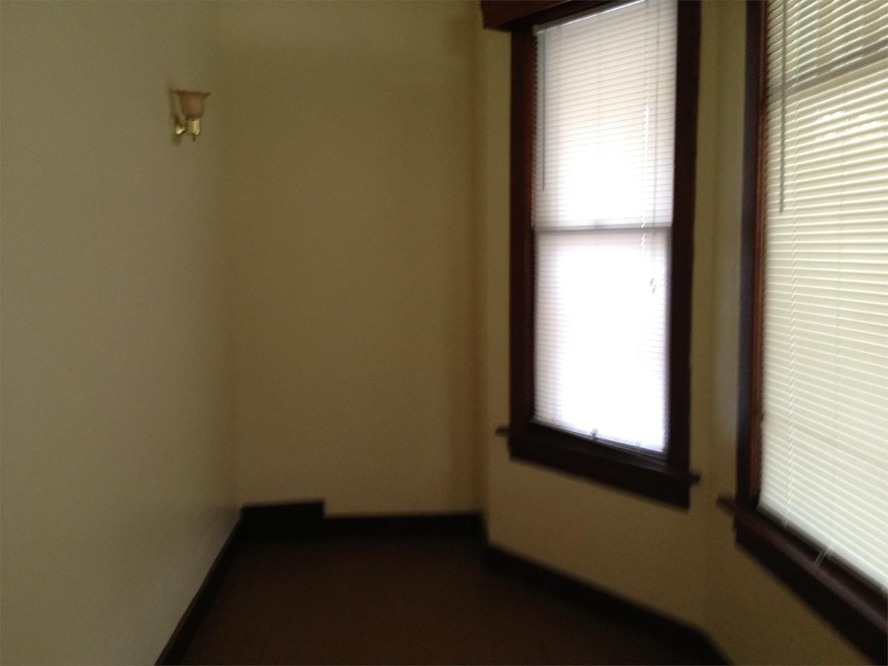 518 Locust St #518 - Photo 4 of 11