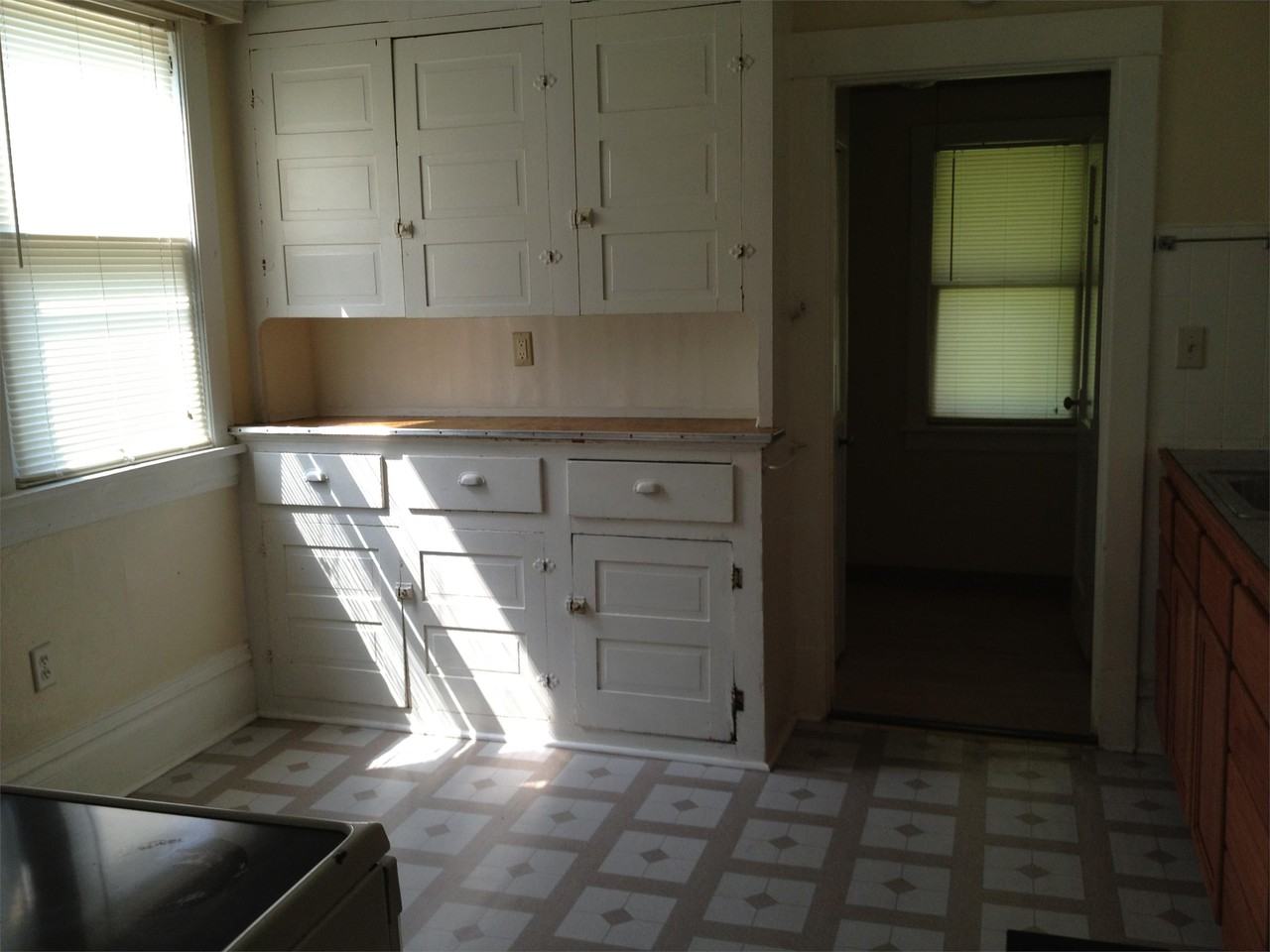 518 Locust St #518 - Photo 5 of 11