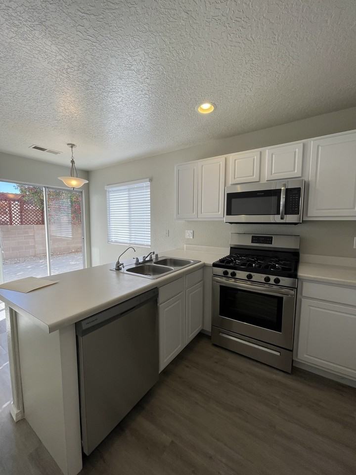 10716 Habanero Way Se #1 - Photo 5 of 25