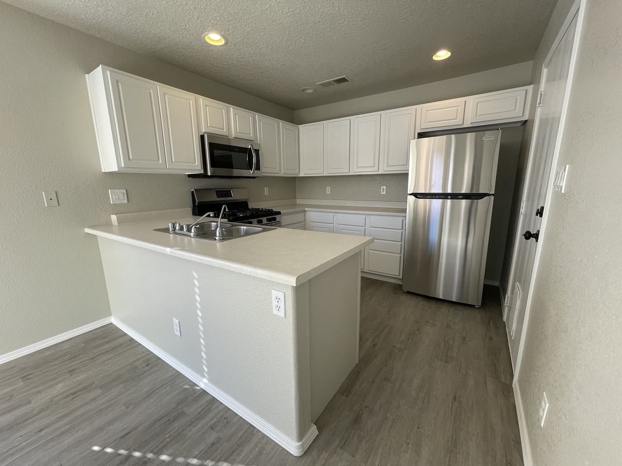10716 Habanero Way Se #1 - Photo 6 of 25