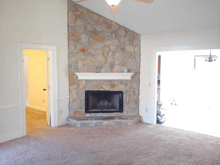 100 Westridge Rd - Photo 2 of 15