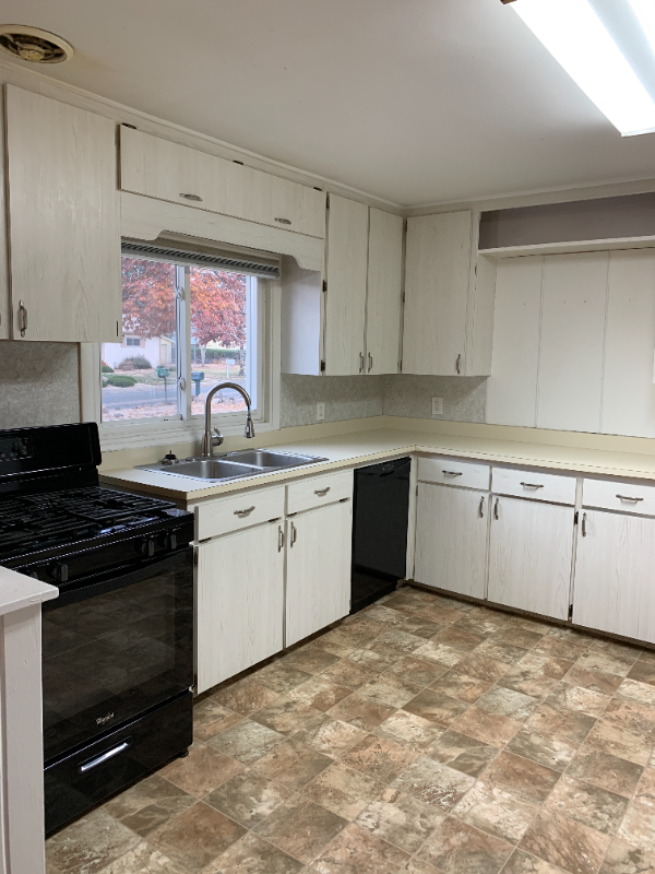 3911 Azalea Street - Photo 7 of 28