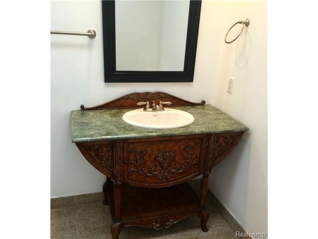 3066 Partridge Dr - Photo 2 of 11