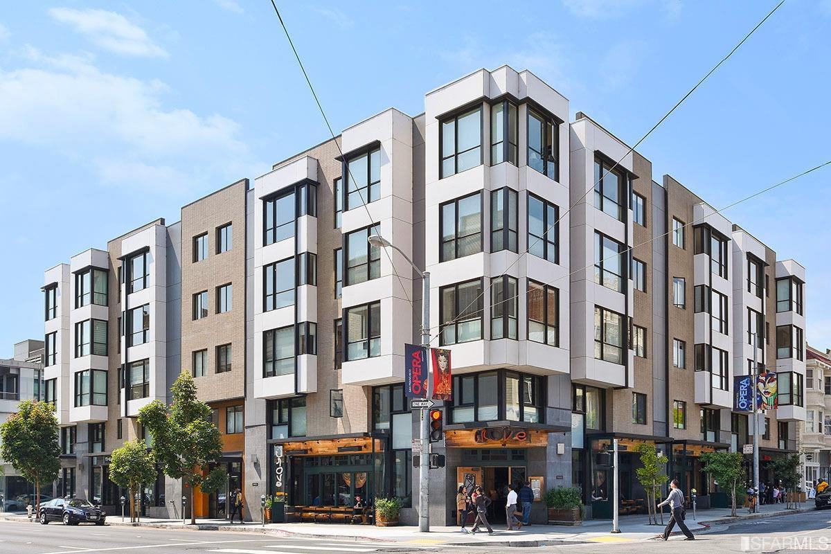 233 Franklin Street #404