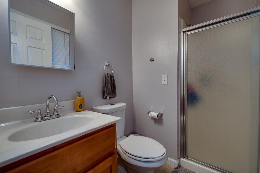 9642 Arvin Ave #1 - Photo 6 of 10