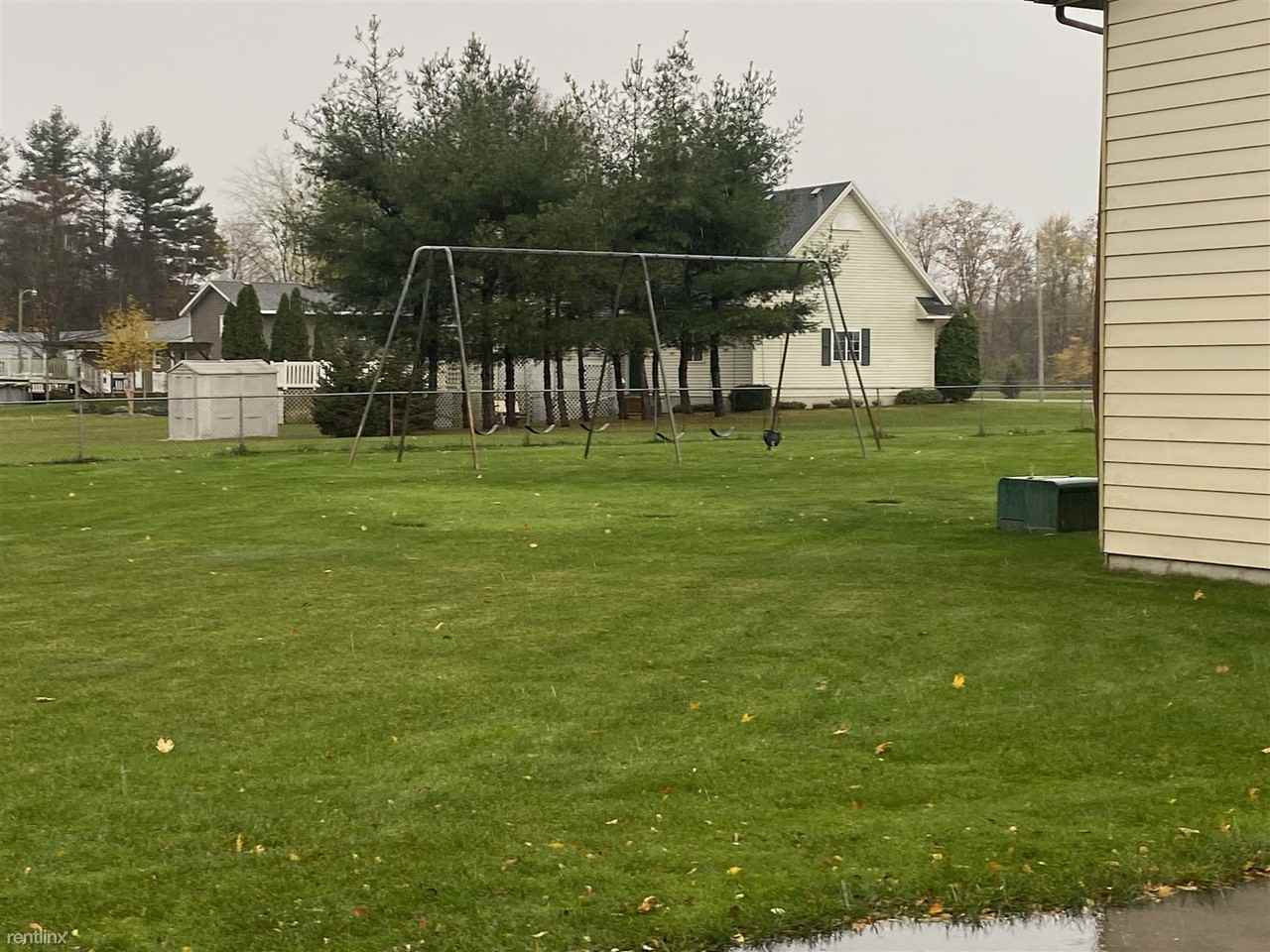 Country Air Apts - Photo 3 of 3