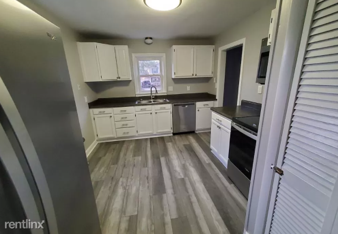 521 Lee St - Photo 2 of 11