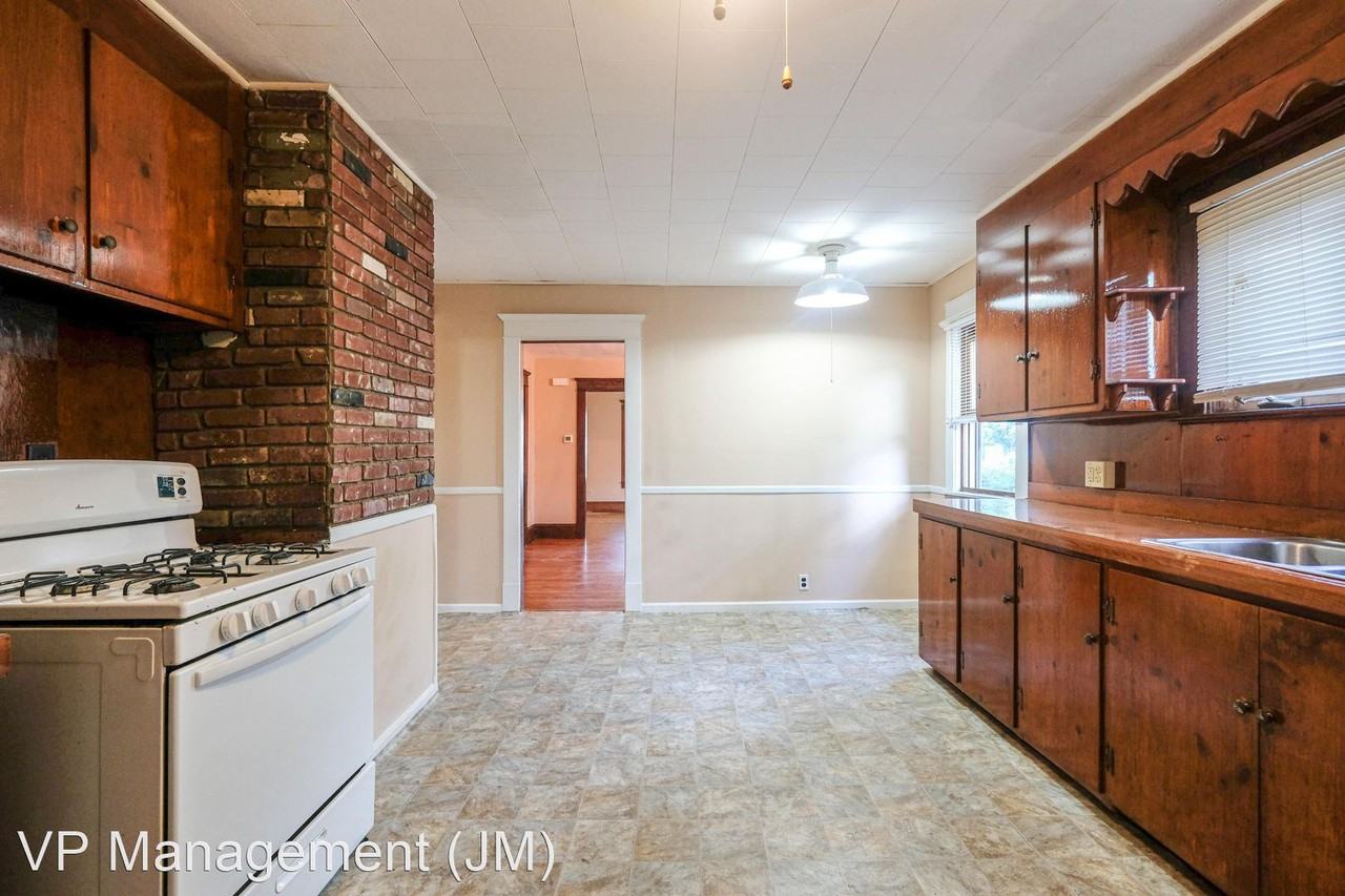 27-29 Queen Ave. - Photo 3 of 11