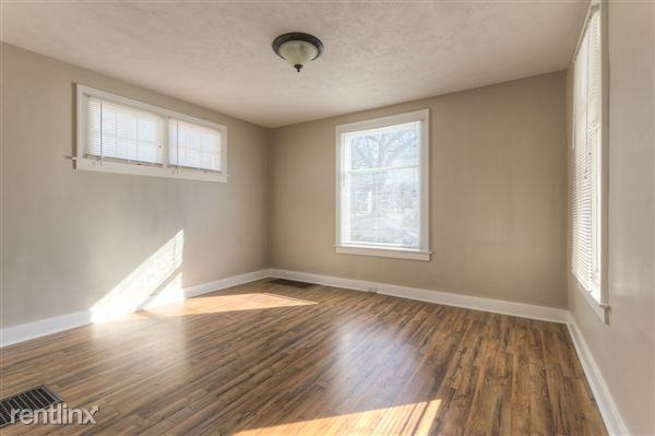 41 Diamond Ave NE - Photo 2 of 12