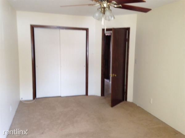 14 Glenroy Rd S - Photo 3 of 6