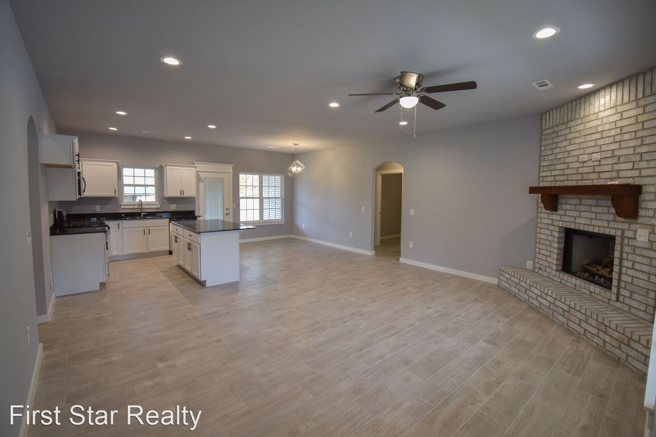 285 Alexandra Loop - Photo 2 of 20