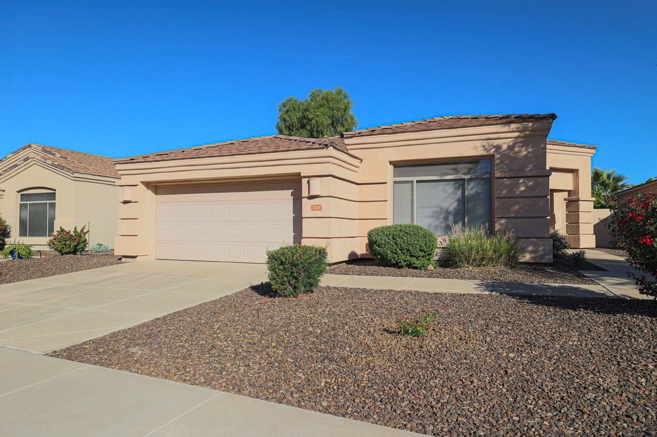 2126 East Fawn Drive - Photo 2 of 34