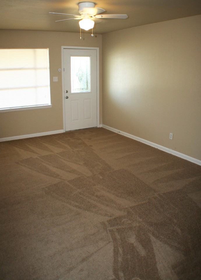 1618 Sw 3rd St - Photo 2 of 8