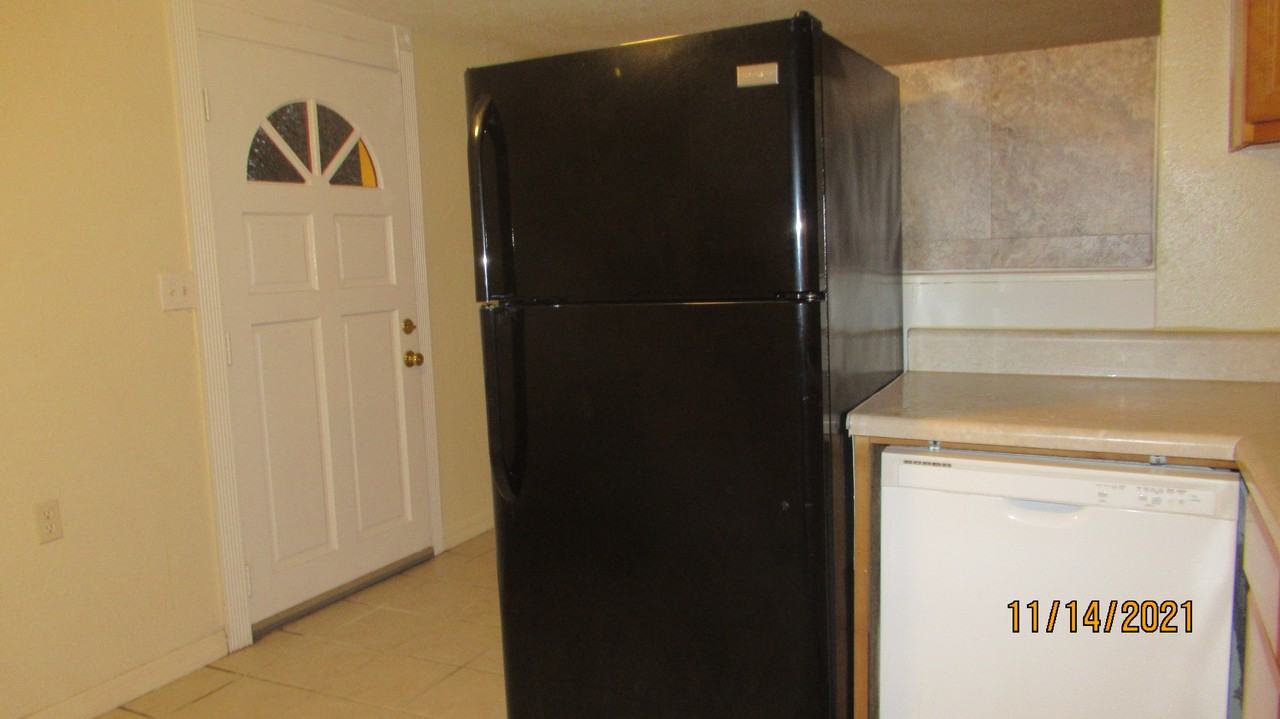 1916 13th Ave S - Photo 3 of 24