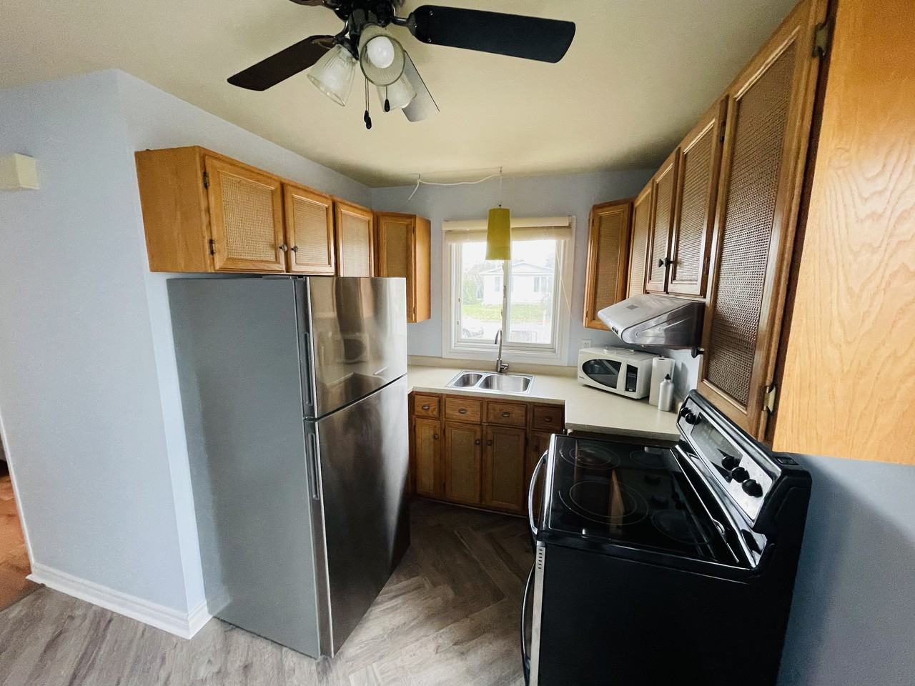 43 Binscarth Cres - Photo 3 of 9