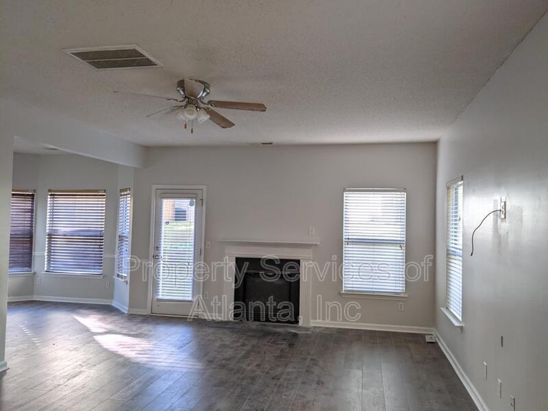 1565 Tigris Ct - Photo 2 of 16