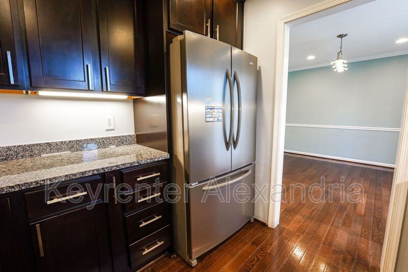 1107 N Taylor St #C - Photo 6 of 28