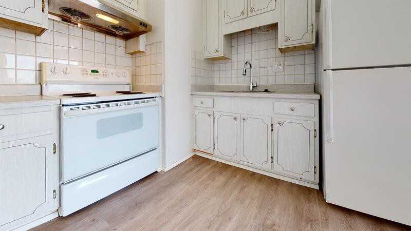 1471 1471 48th Avenue - 6 - Photo 3 of 13