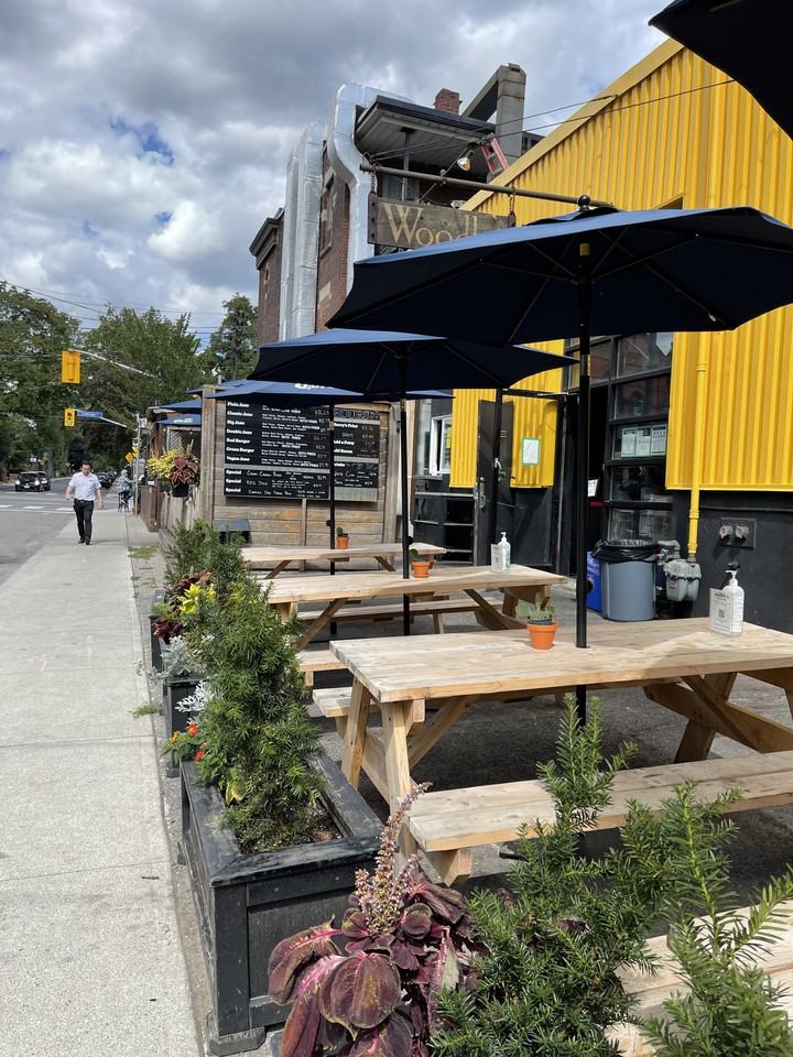 College St & Palmerston Ave - Photo 2 of 18