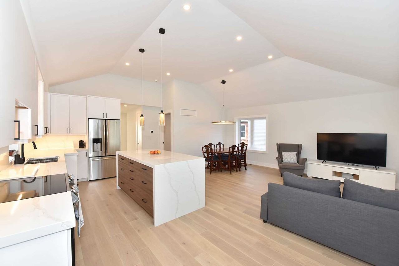 33 Lynnford Drive - Photo 2 of 17