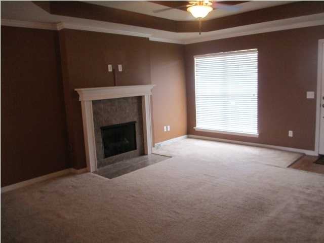 204 Callaway Cir - Photo 2 of 3