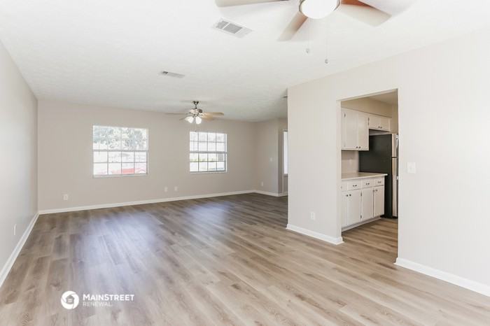 8324 Thornton Ct - Photo 3 of 16