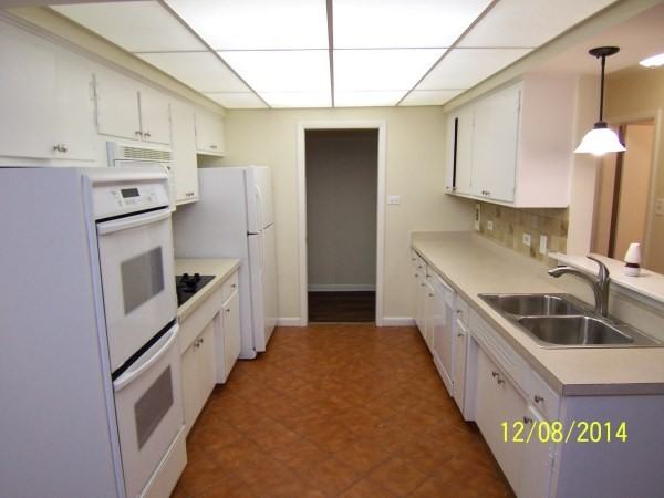 650 Birch Ln - Photo 2 of 11