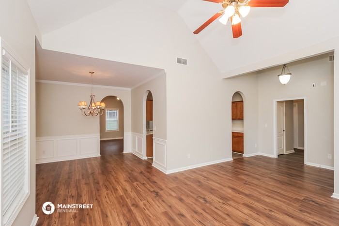 203 Arbor Dr - Photo 3 of 16